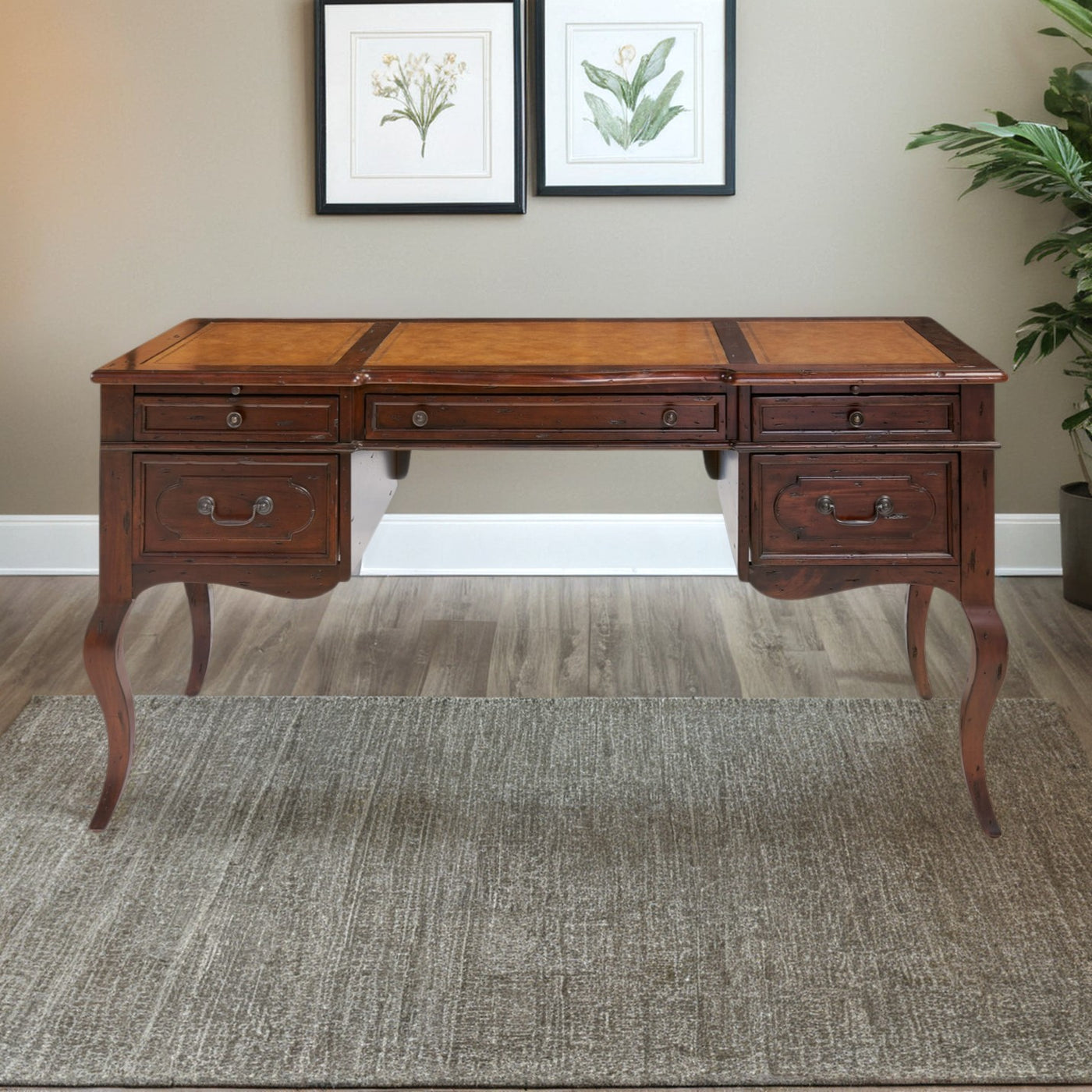 Classic Desk